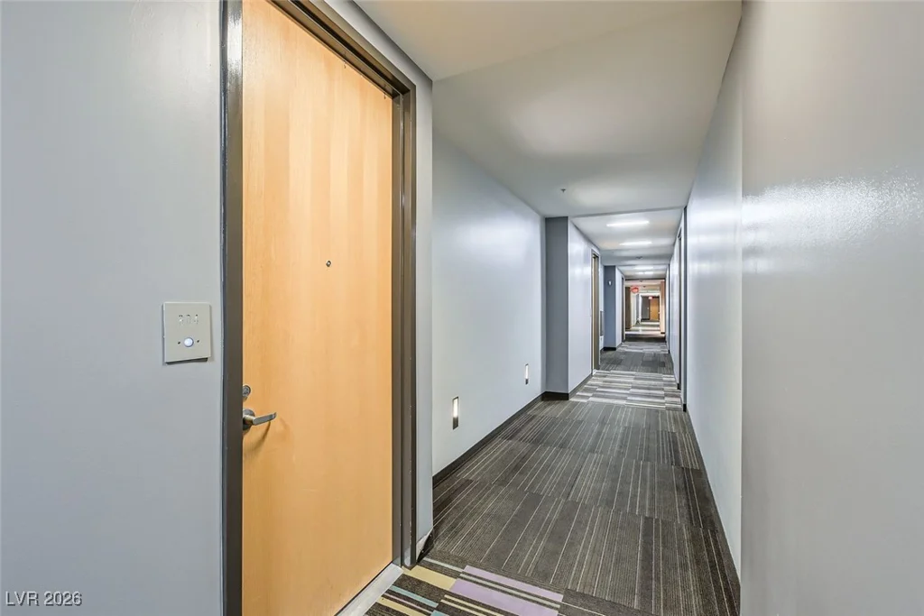 353 Bonneville, Las Vegas, NV 89101