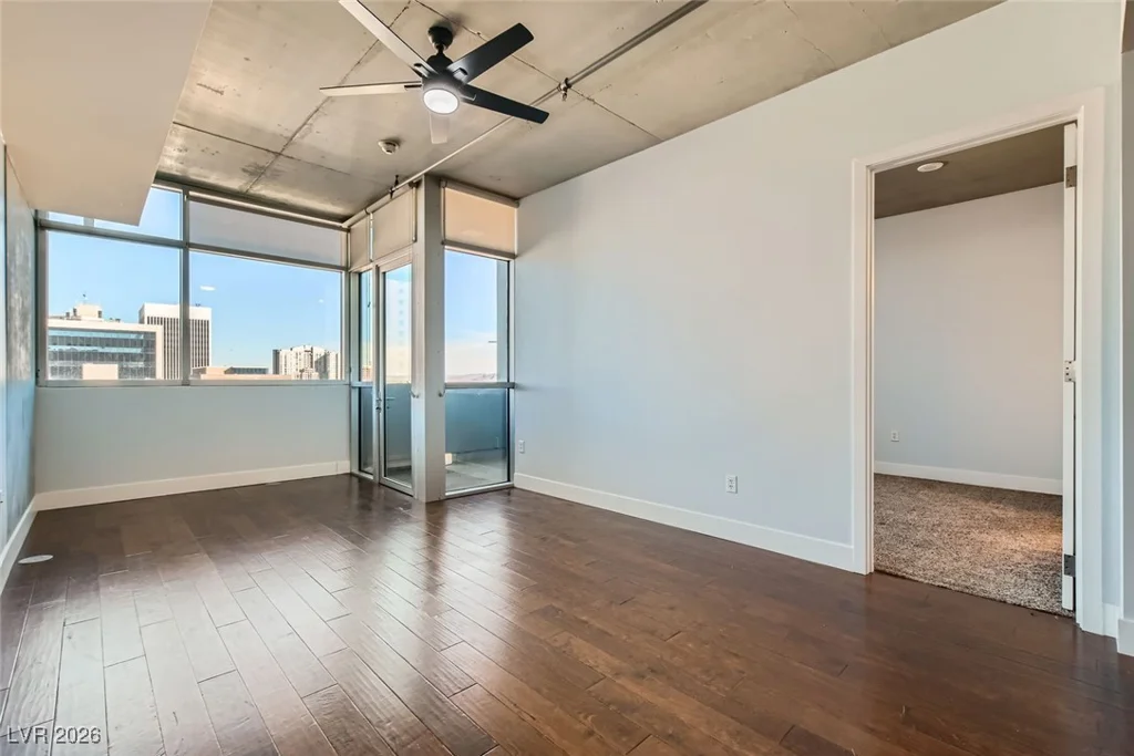 353 Bonneville, Las Vegas, NV 89101