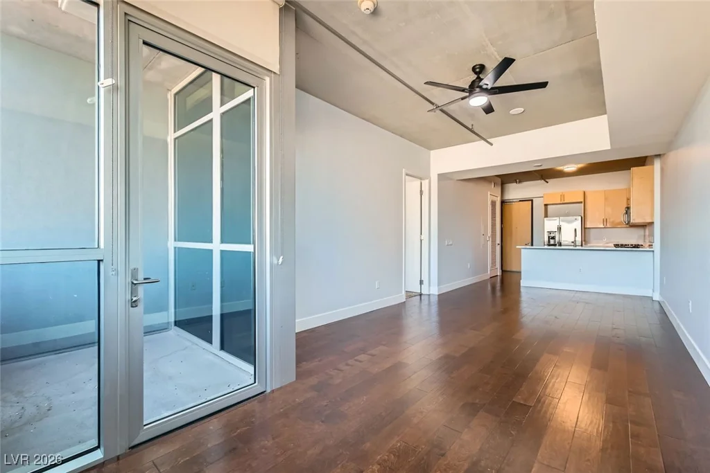 353 Bonneville, Las Vegas, NV 89101