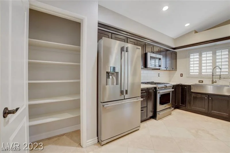 1609 Vespertina, Las Vegas, NV 89128