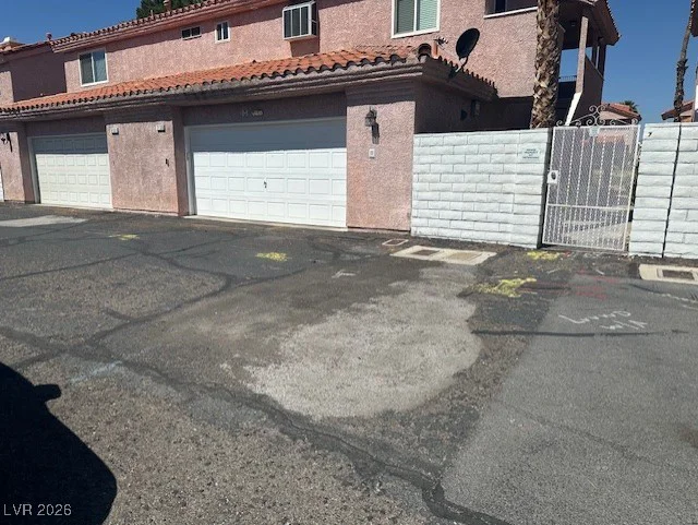 5131 Tara, Las Vegas, NV 89146