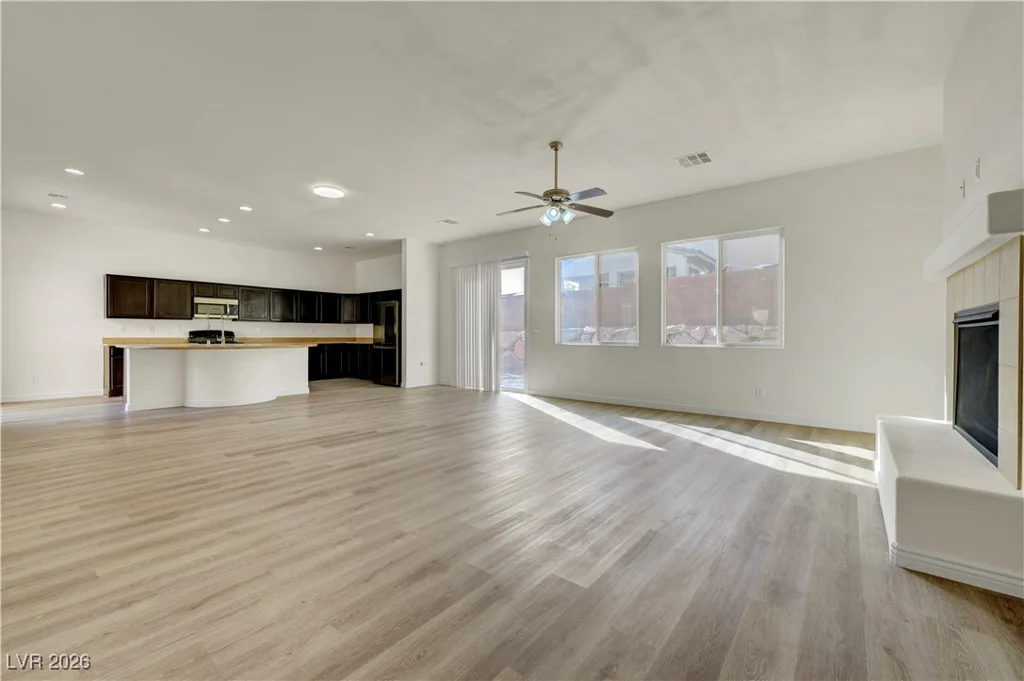 7931 Campers Village, Las Vegas, NV 89178