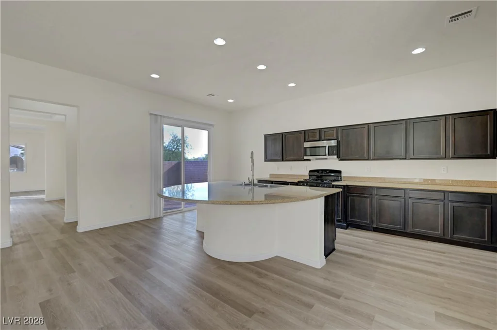 7931 Campers Village, Las Vegas, NV 89178