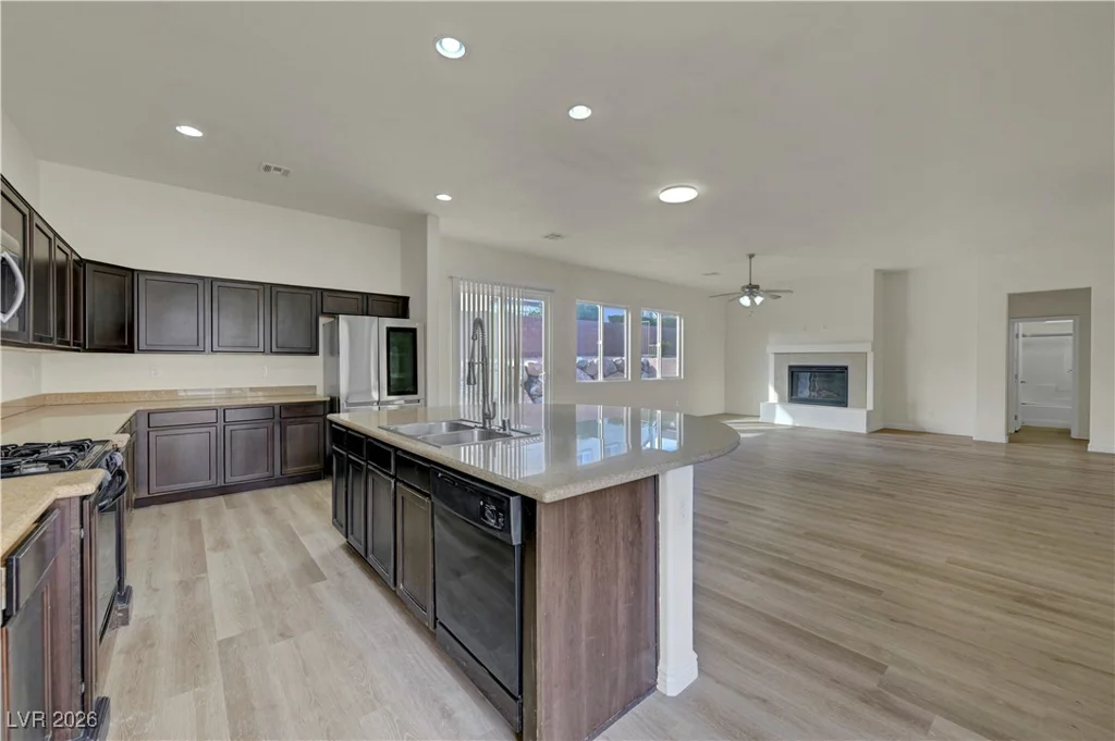 7931 Campers Village, Las Vegas, NV 89178