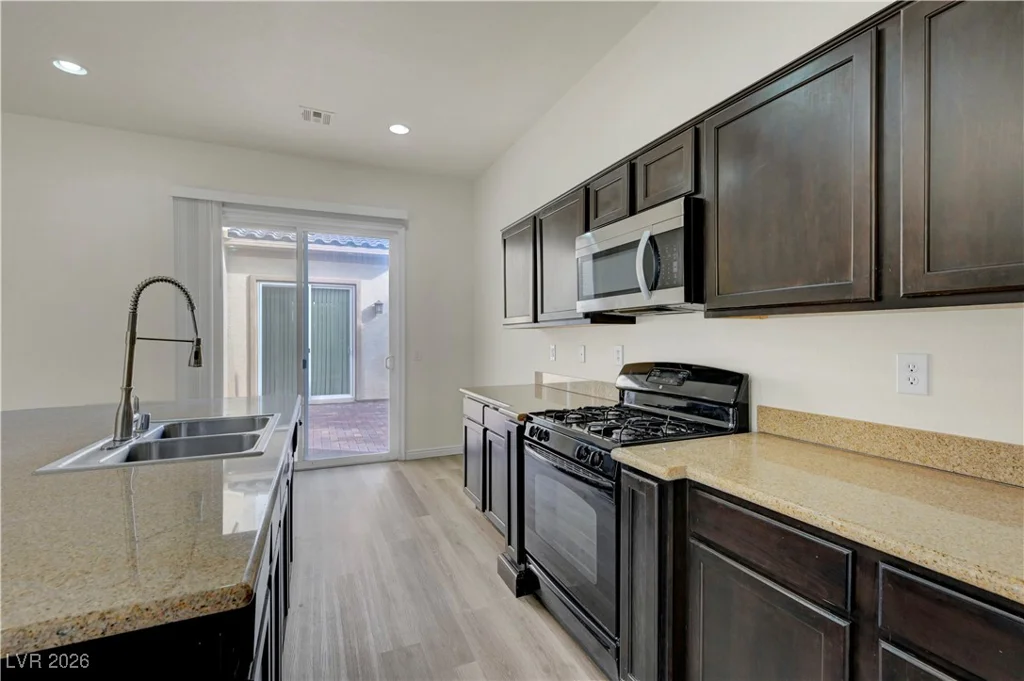 7931 Campers Village, Las Vegas, NV 89178