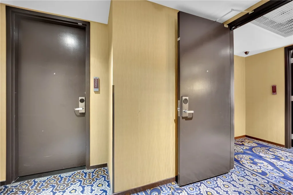4381 Flamingo, Las Vegas, NV 89103
