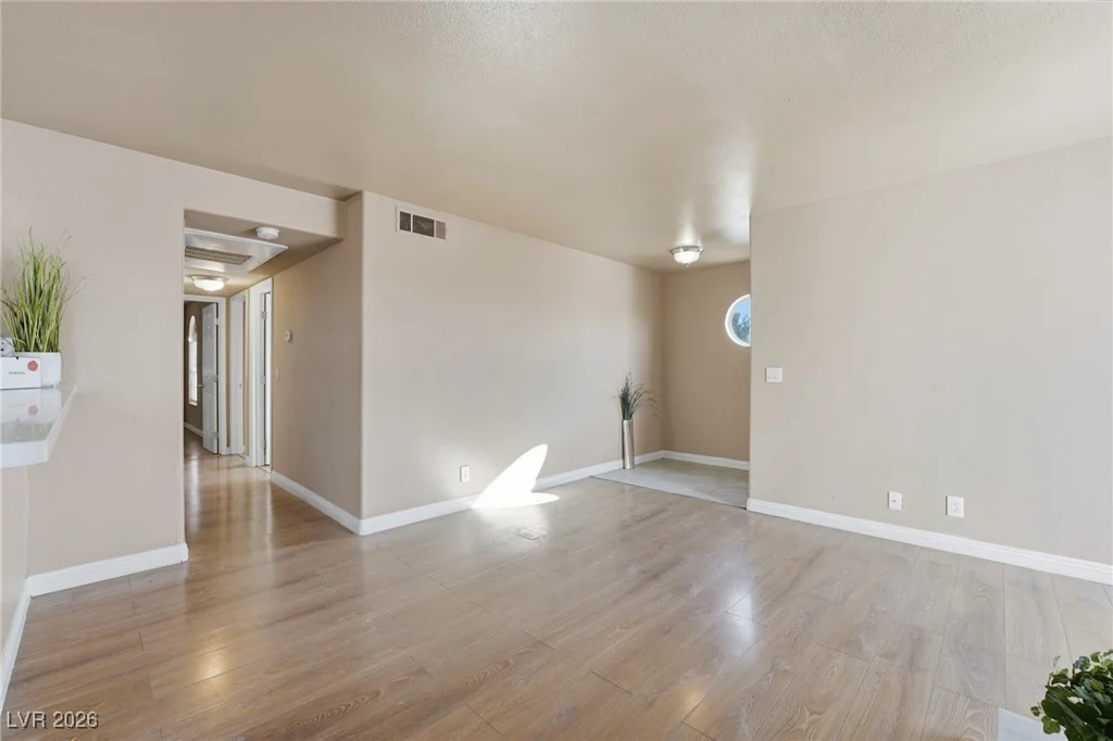 2982 Juniper Hills, Las Vegas, NV 89142