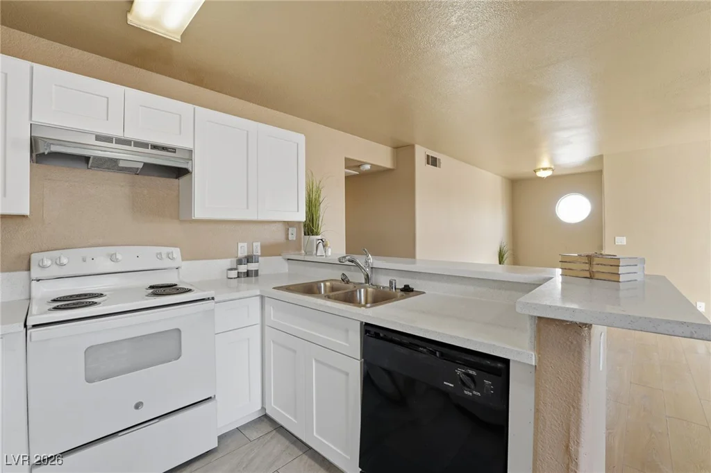 2982 Juniper Hills, Las Vegas, NV 89142