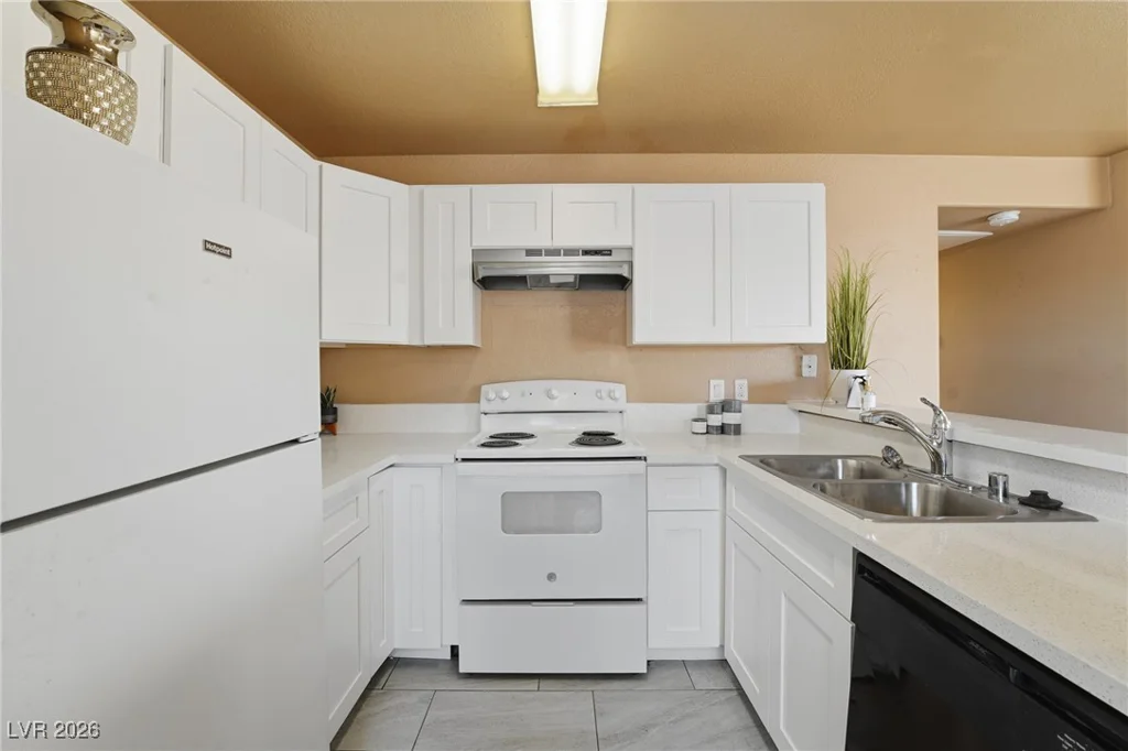 2982 Juniper Hills, Las Vegas, NV 89142