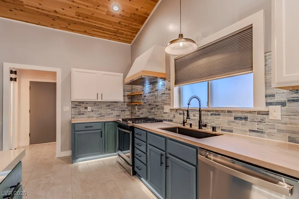 6821 Beach Nest, Las Vegas, NV 89130