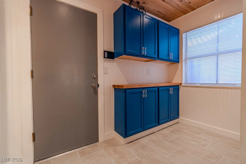 6821 Beach Nest, Las Vegas, NV 89130