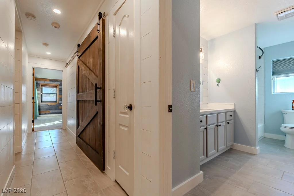 6821 Beach Nest, Las Vegas, NV 89130