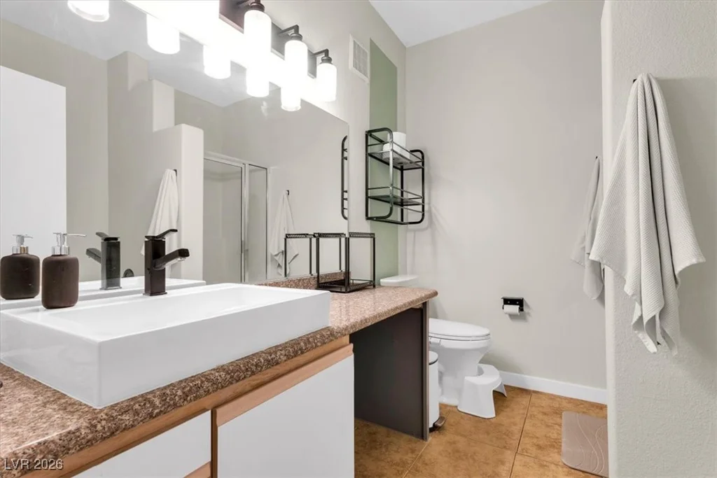 5751 Hacienda, Las Vegas, NV 89122