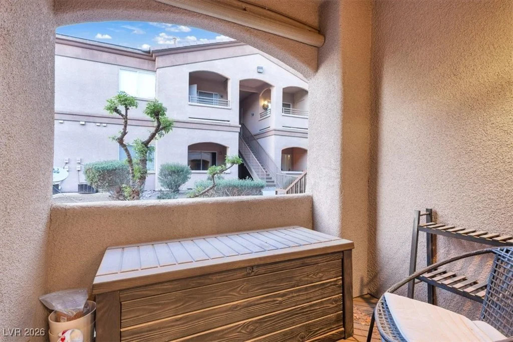 5751 Hacienda, Las Vegas, NV 89122