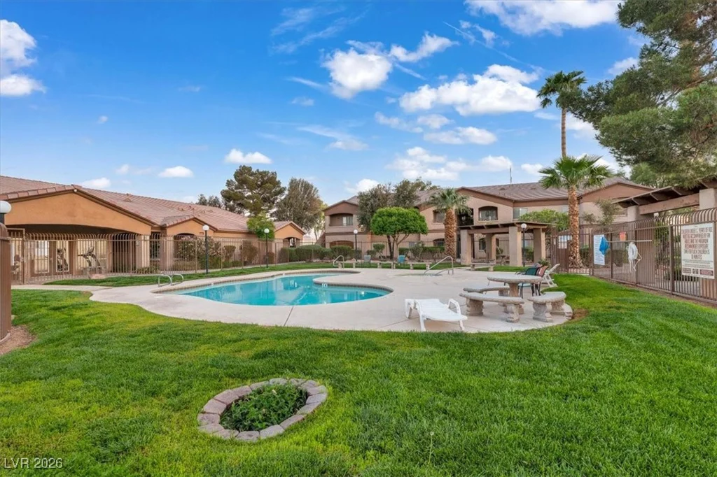5751 Hacienda, Las Vegas, NV 89122