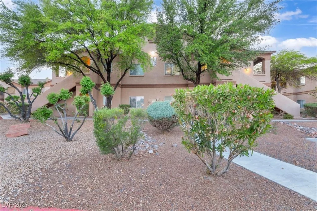 5751 Hacienda, Las Vegas, NV 89122