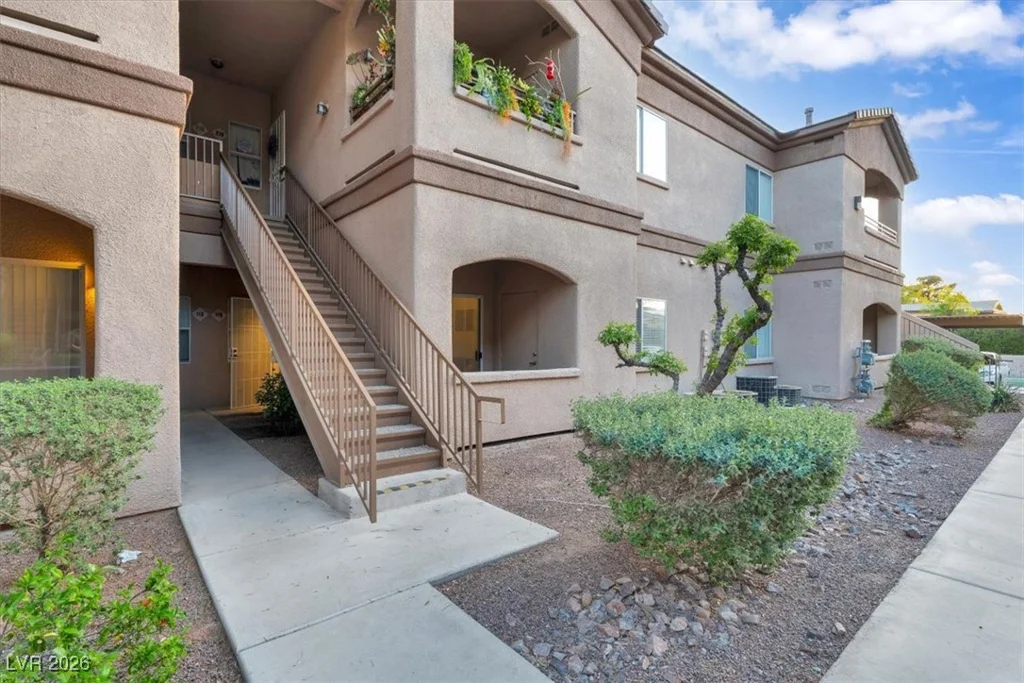 5751 Hacienda, Las Vegas, NV 89122