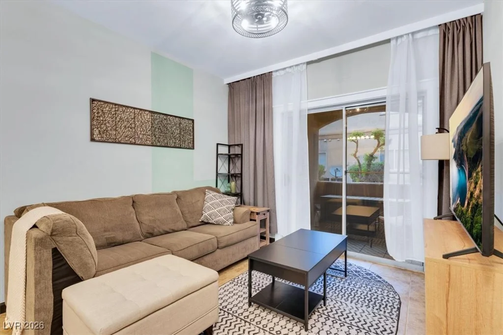 5751 Hacienda, Las Vegas, NV 89122