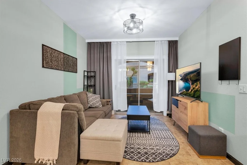 5751 Hacienda, Las Vegas, NV 89122