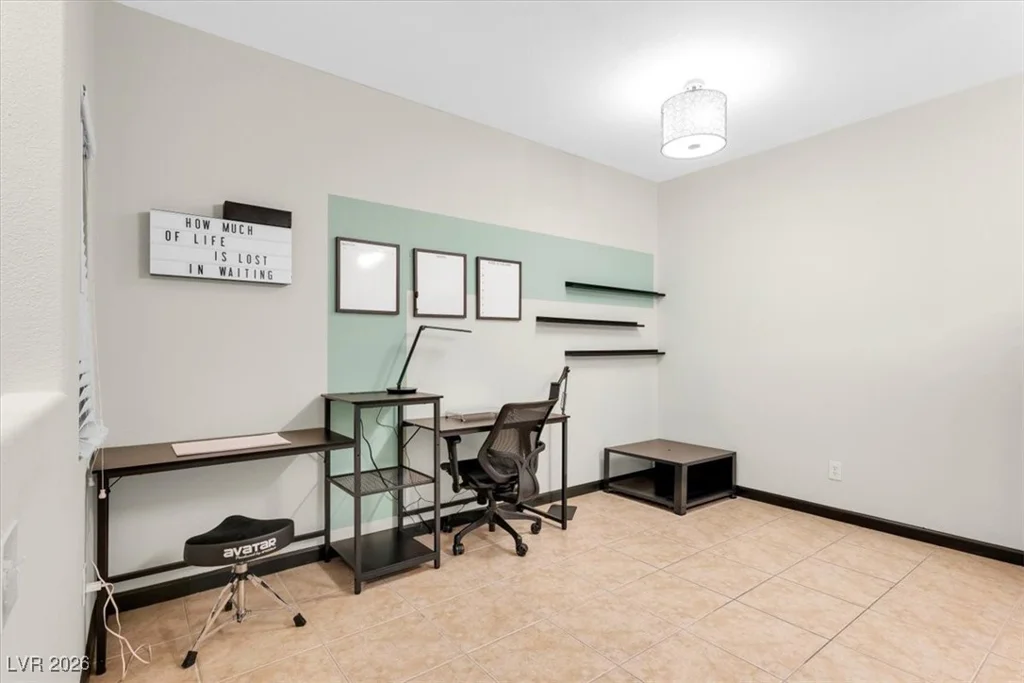 5751 Hacienda, Las Vegas, NV 89122