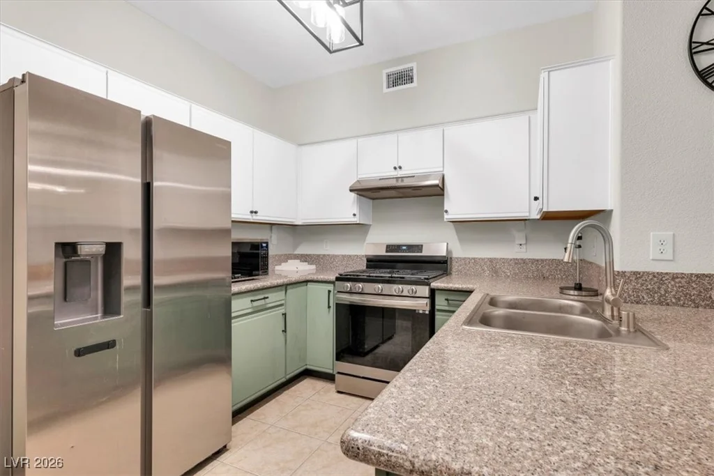 5751 Hacienda, Las Vegas, NV 89122