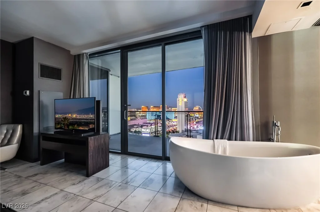 4381 Flamingo, Las Vegas, NV 89103