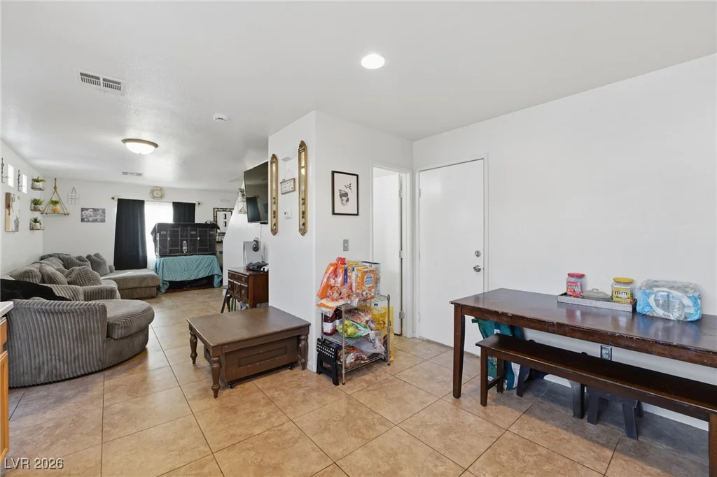 5220 Paradise Valley, Las Vegas, NV 89156