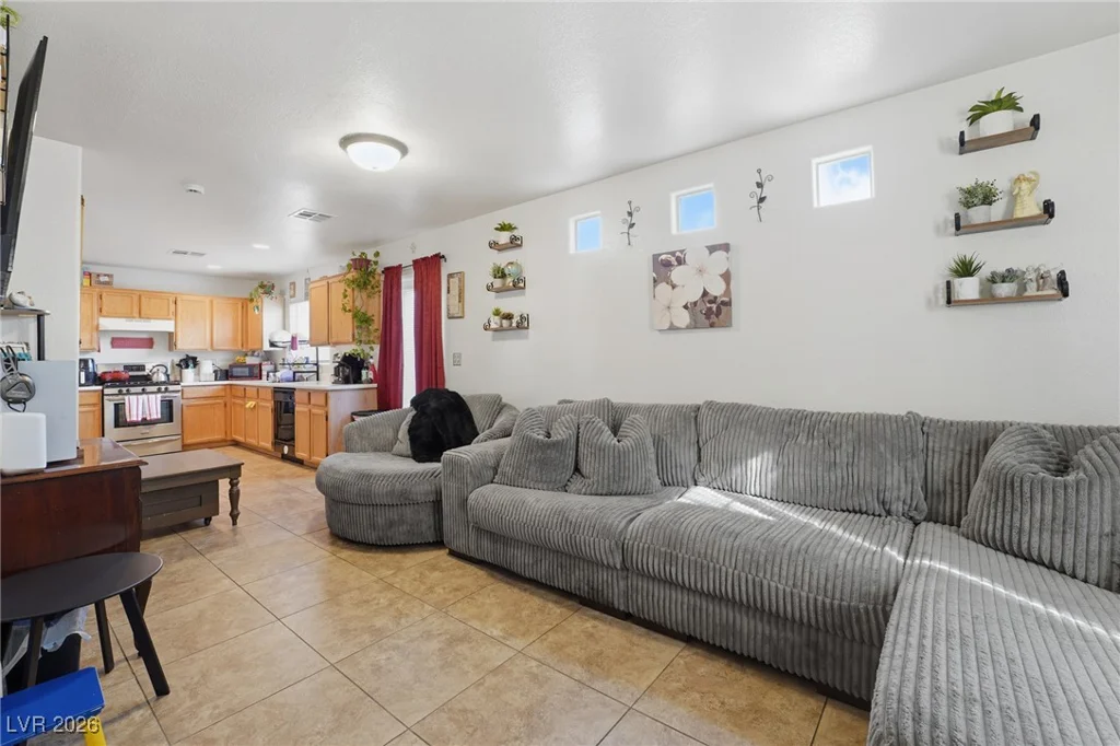 5220 Paradise Valley, Las Vegas, NV 89156