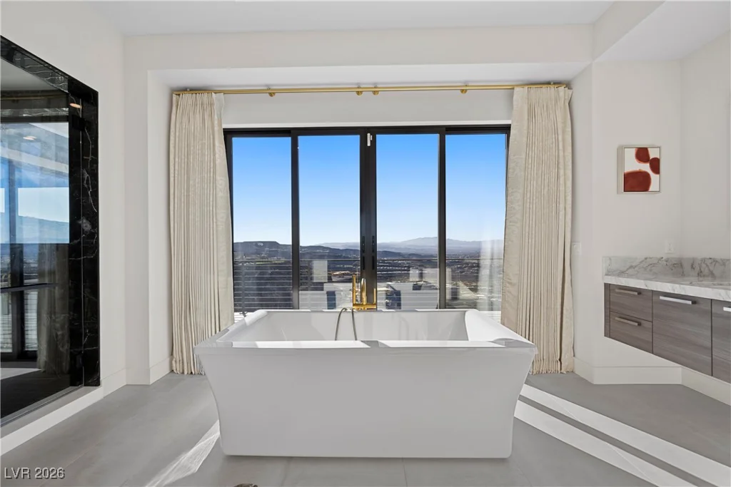 577 Overlook Rim, Henderson, NV 89012