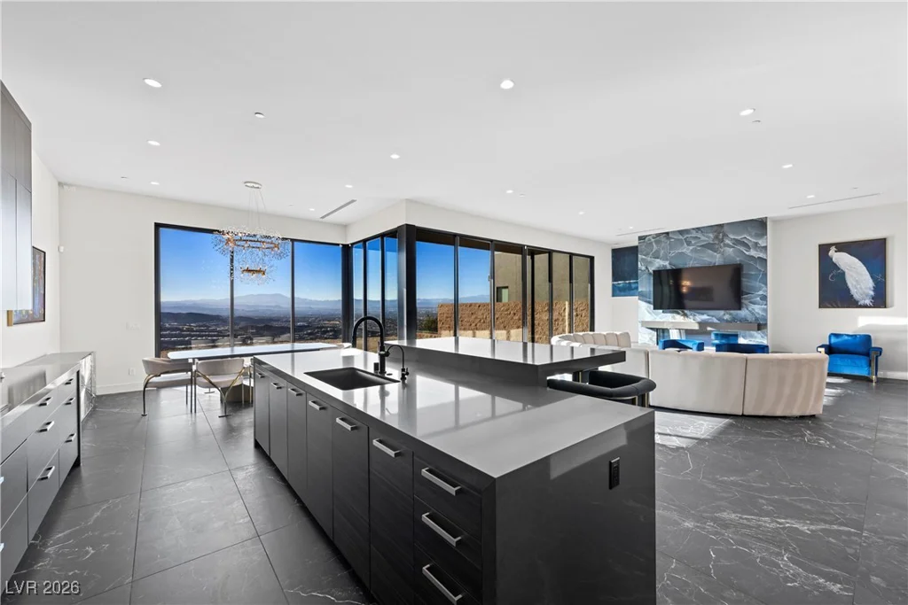577 Overlook Rim, Henderson, NV 89012