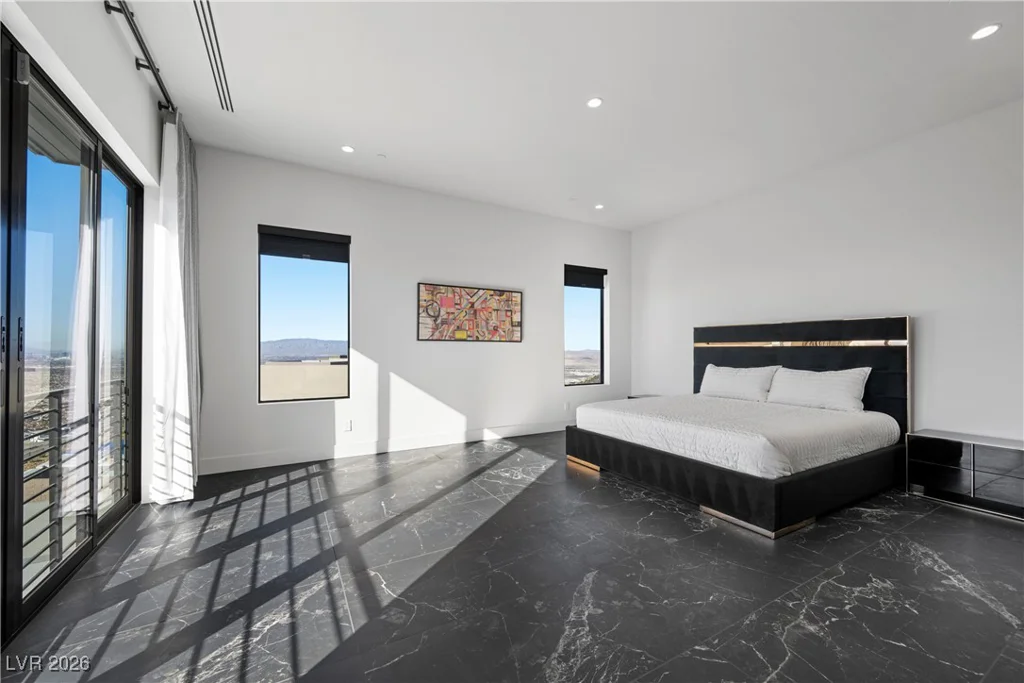 577 Overlook Rim, Henderson, NV 89012