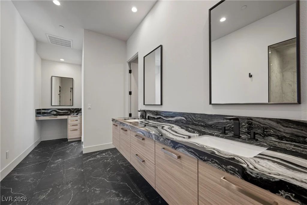 577 Overlook Rim, Henderson, NV 89012