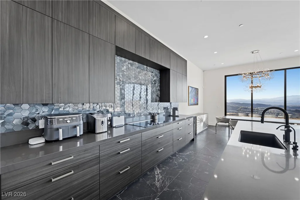 577 Overlook Rim, Henderson, NV 89012
