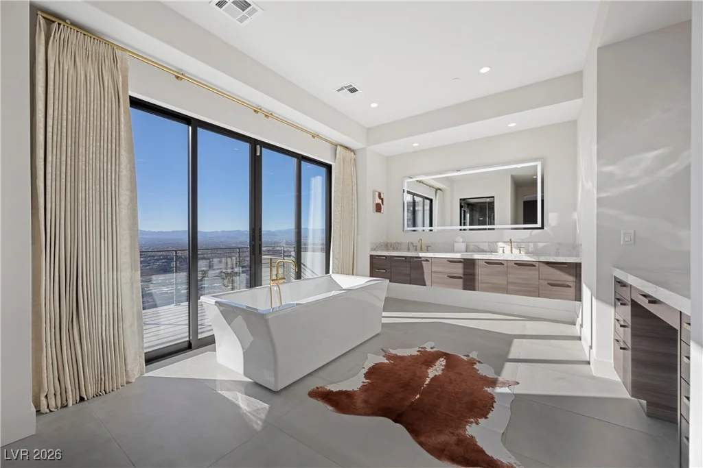 577 Overlook Rim, Henderson, NV 89012