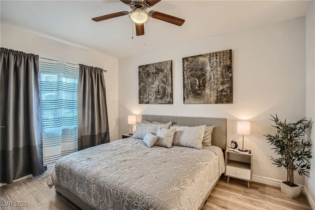 7701 Robindale, Las Vegas, NV 89113