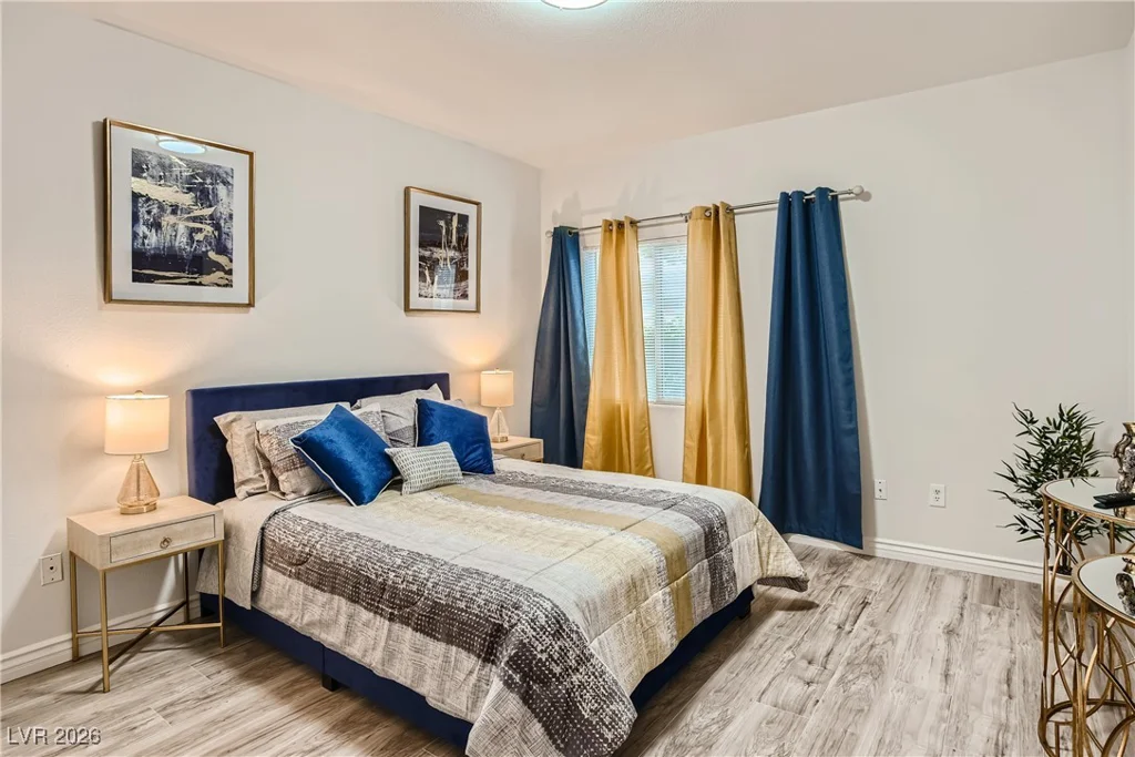 7701 Robindale, Las Vegas, NV 89113