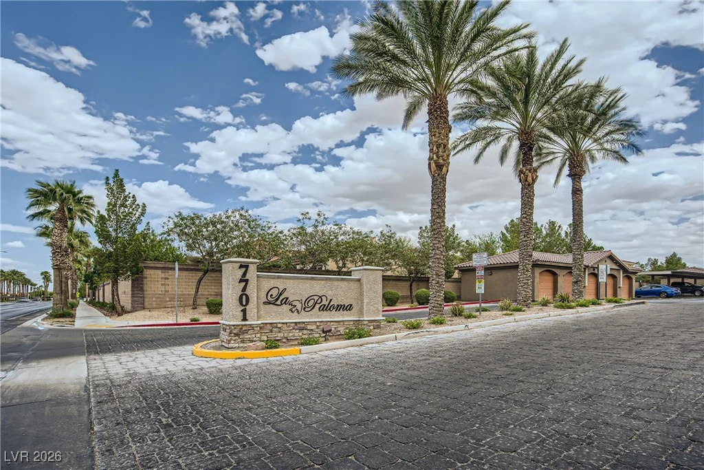 7701 Robindale, Las Vegas, NV 89113