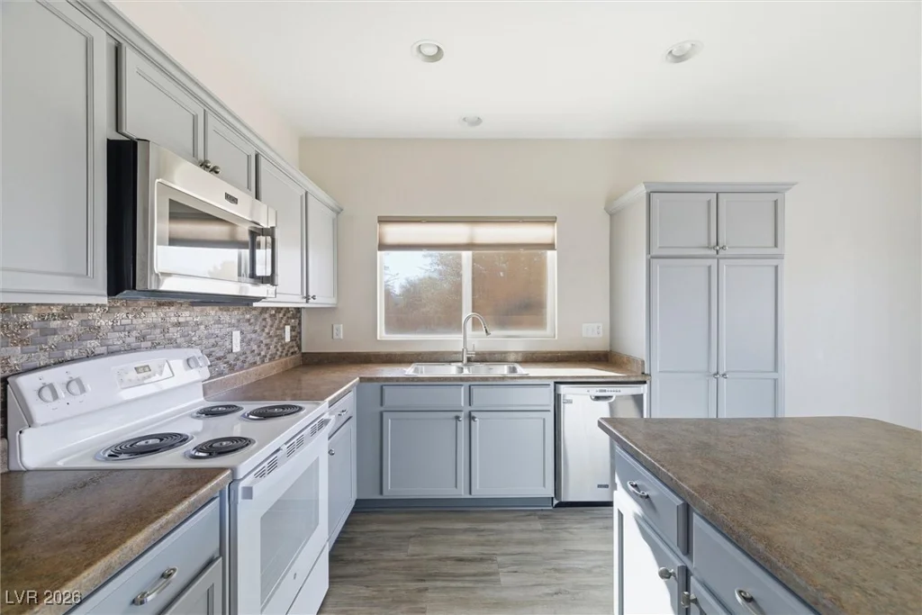 4480 La Grancia, Pahrump, NV 89061