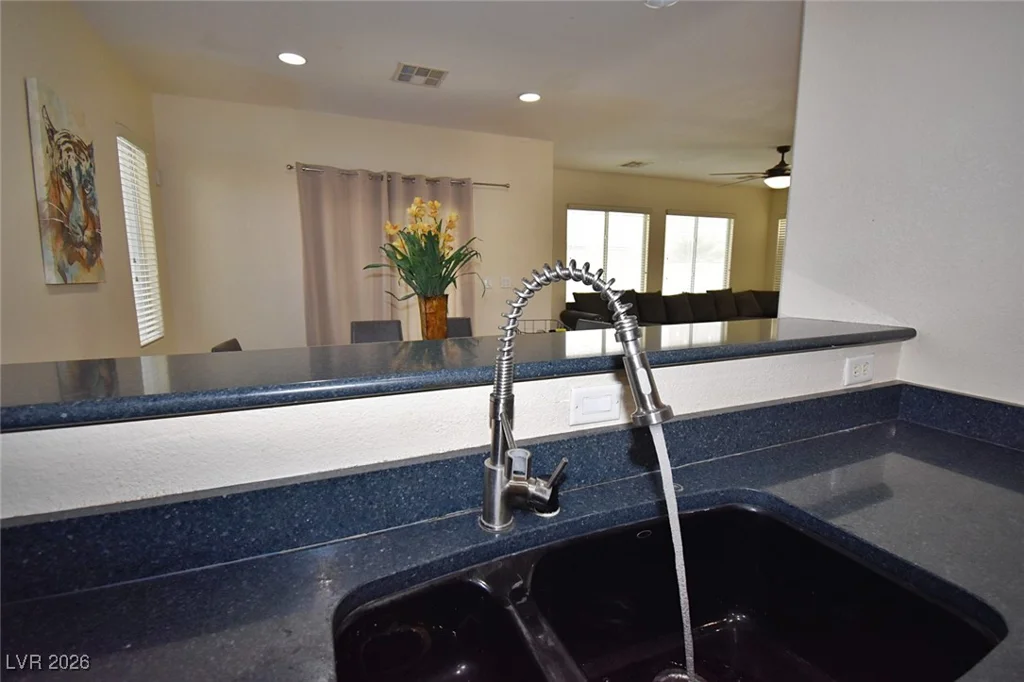 6158 Belmont Shores, Las Vegas, NV 89115