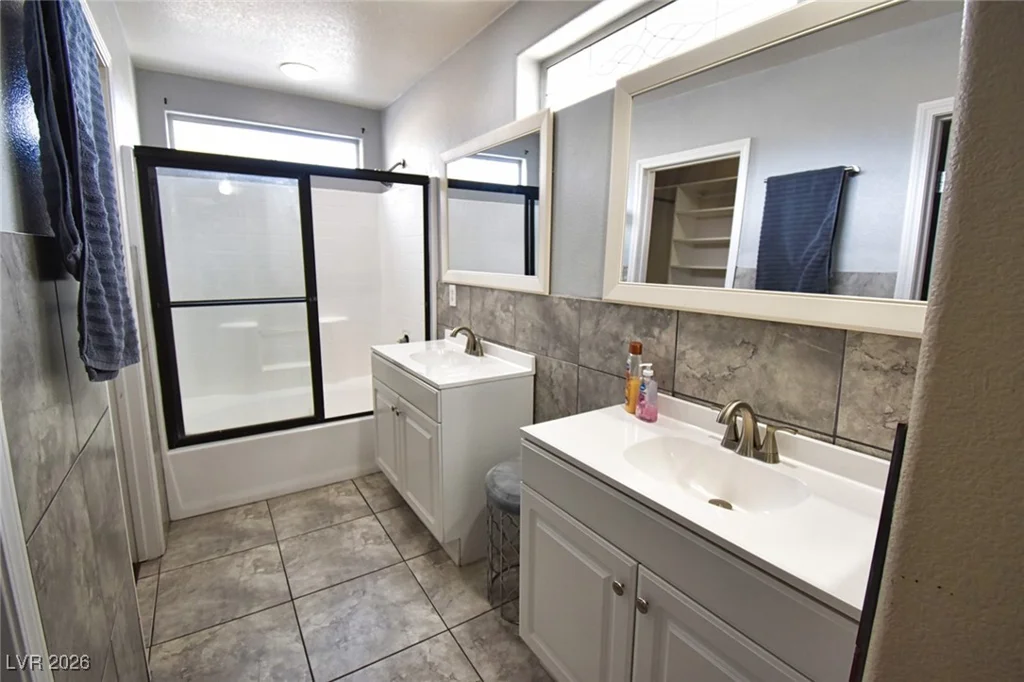 6158 Belmont Shores, Las Vegas, NV 89115
