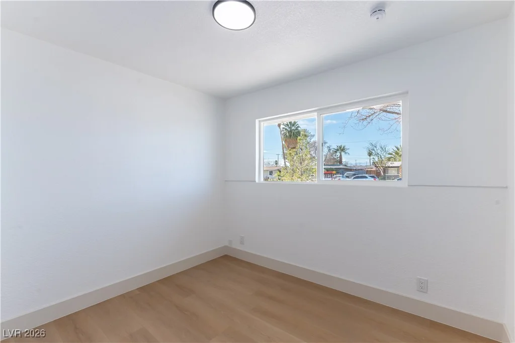 2816 Berg, North Las Vegas, NV 89030
