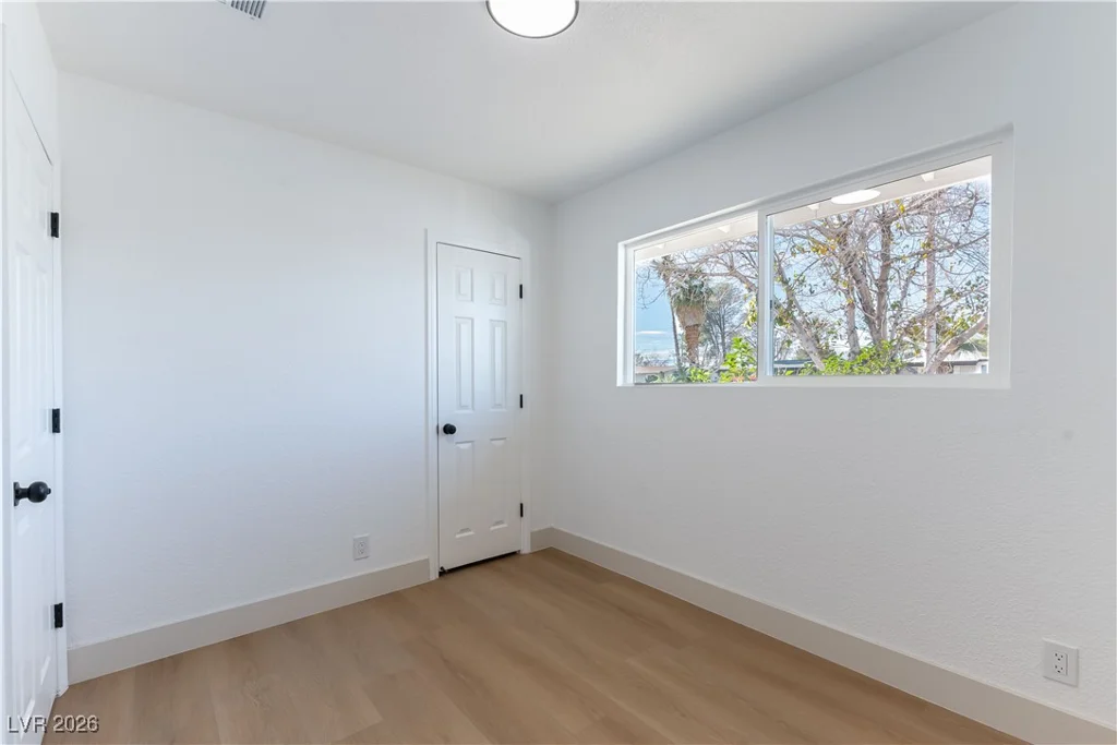 2816 Berg, North Las Vegas, NV 89030