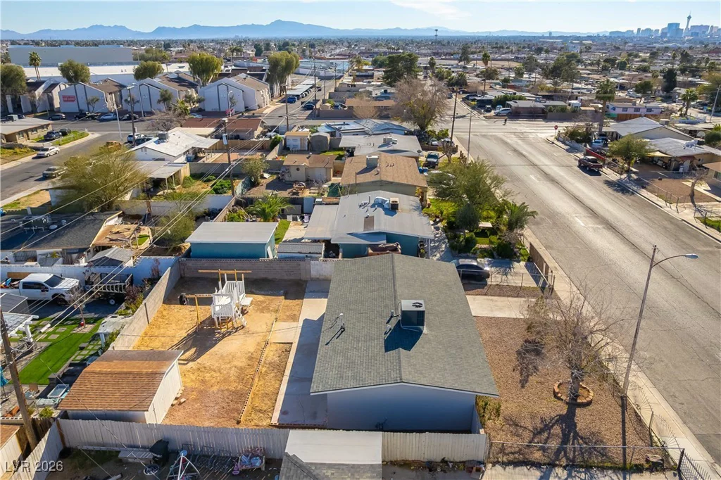 2816 Berg, North Las Vegas, NV 89030