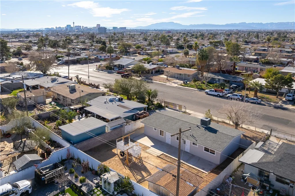 2816 Berg, North Las Vegas, NV 89030