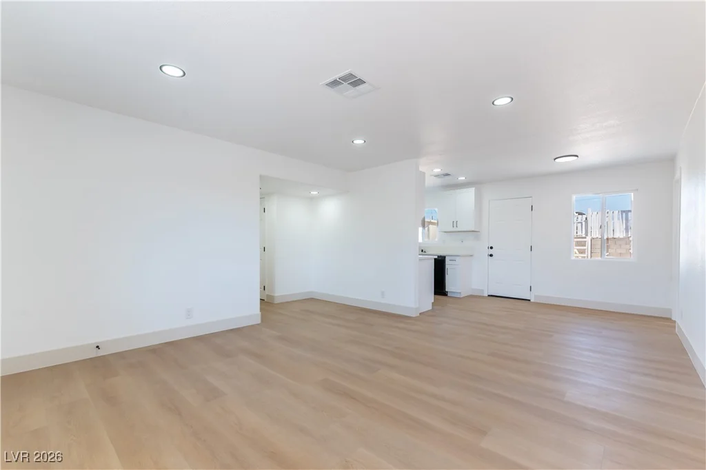 2816 Berg, North Las Vegas, NV 89030