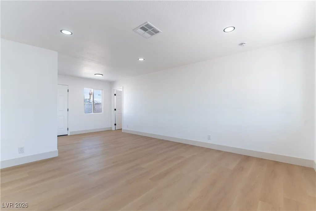 2816 Berg, North Las Vegas, NV 89030