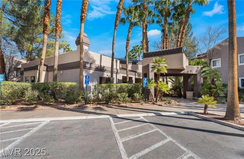 5250 Rainbow, Las Vegas, NV 89118