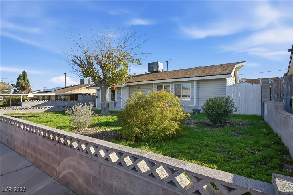 5213 Sugarfoot, Las Vegas, NV 89107