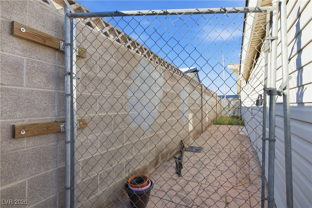 5213 Sugarfoot, Las Vegas, NV 89107