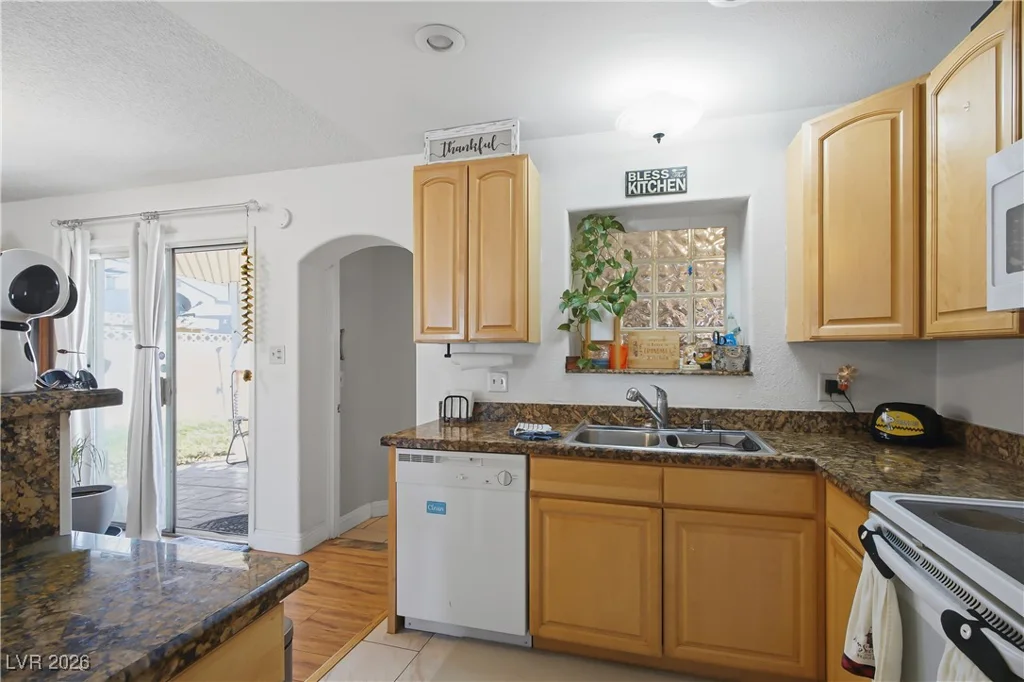 5213 Sugarfoot, Las Vegas, NV 89107